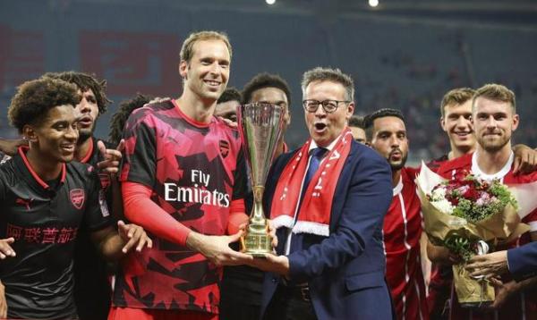 阿森纳上海遭遇疑似食物中毒，40℃下是中暑还是吃坏肚子