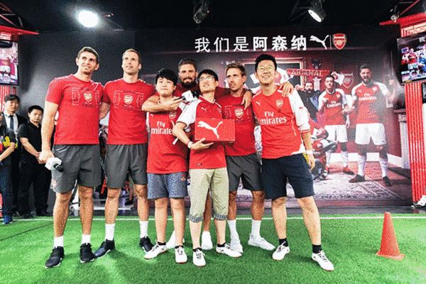 阿森纳上海遭遇疑似食物中毒，40℃下是中暑还是吃坏肚子