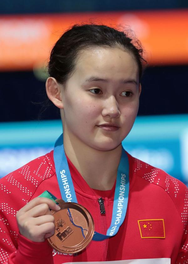 中国史上首个“00后”奥运冠军，最后困在了“发育”上