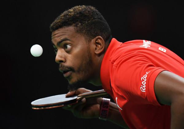 人民日报：如何防治青少年近视，打乒乓球啊