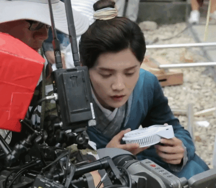 天气这么热，明星们的防暑利器是……