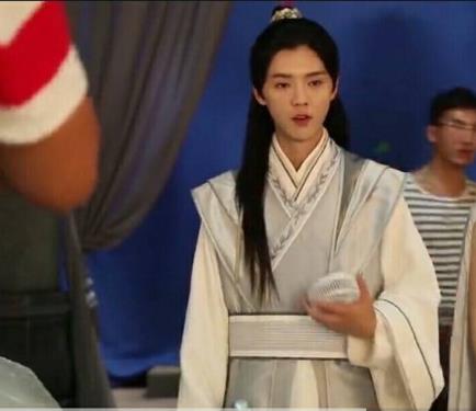 天气这么热，明星们的防暑利器是……