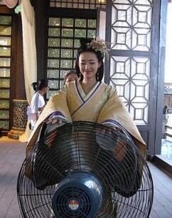 天气这么热，明星们的防暑利器是……