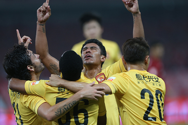 中超天王山之战！4年了，上港从没赢过恒大一场