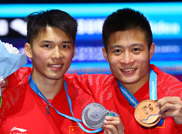 10米台戴利最后一跳夺金，跳水“梦之队”8金收官