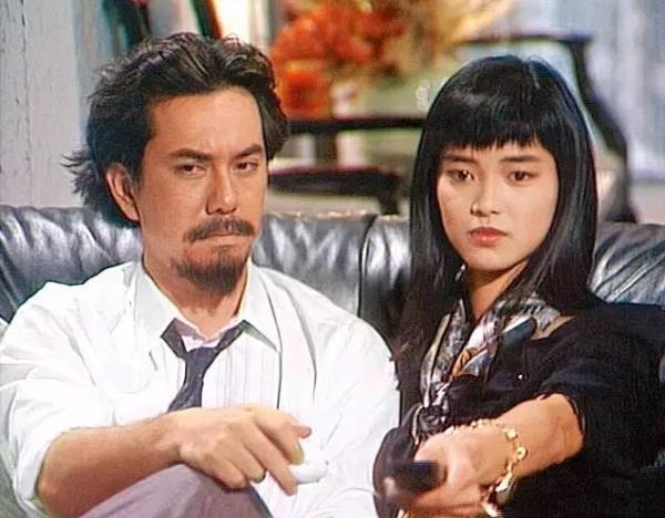 香港足总首位女董事的传奇：从金牌词人、文坛才女到球队掌门