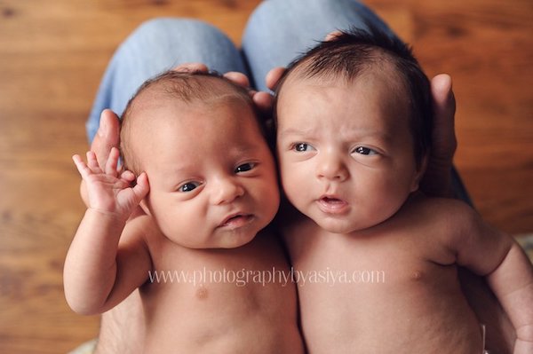 双胞胎有哪些神奇的秘密？一组照片让你看得母爱爆棚