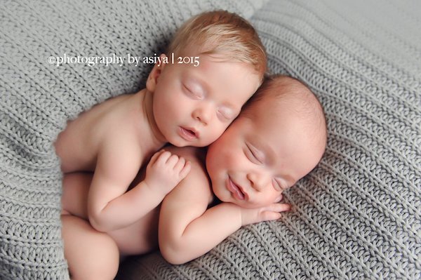 双胞胎有哪些神奇的秘密？一组照片让你看得母爱爆棚