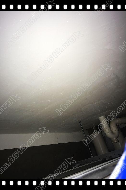 闭水检查衣帽间 (11).jpg