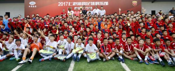 中超青训模式要学巴萨，上港：我们没问球员家长要过一分钱