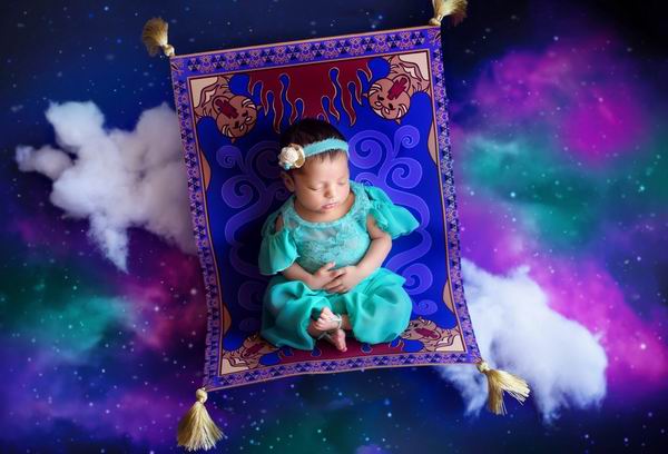 同时给6个小女婴拍公主写真，这个女摄影师还真不容易