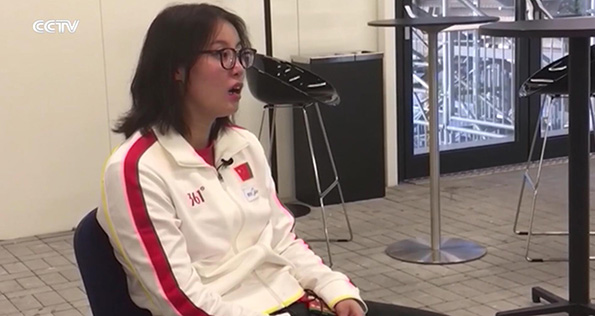 傅园慧又笑了：我的表现是垃圾，泥土外表包住我金玉的心灵