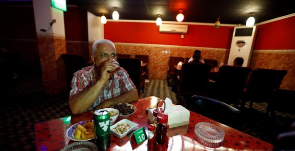 走着瞧 | 英国发行奥斯汀头像纸币，意大利惩罚不文明游客