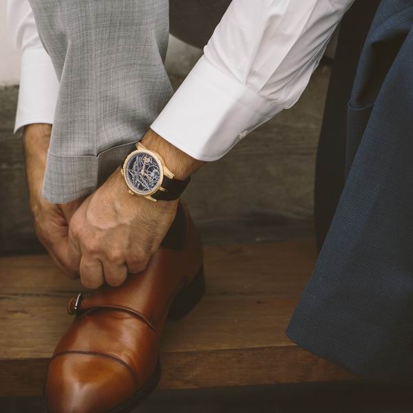 靳东圈粉，靠的不仅是演技，还有这些细节上的小心机