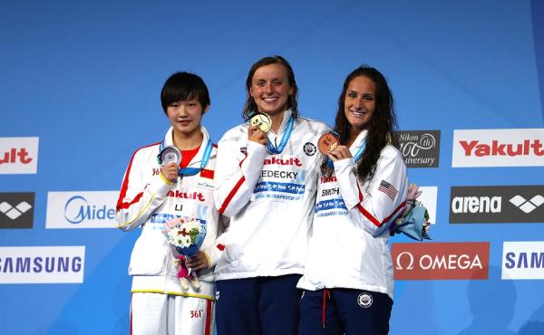 15岁中国小丫再获世游赛银牌，高原训练一天游15000米