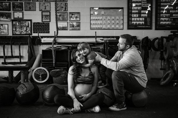 继续运动！准妈妈们爱上了这种记录孕期生活的独特视角