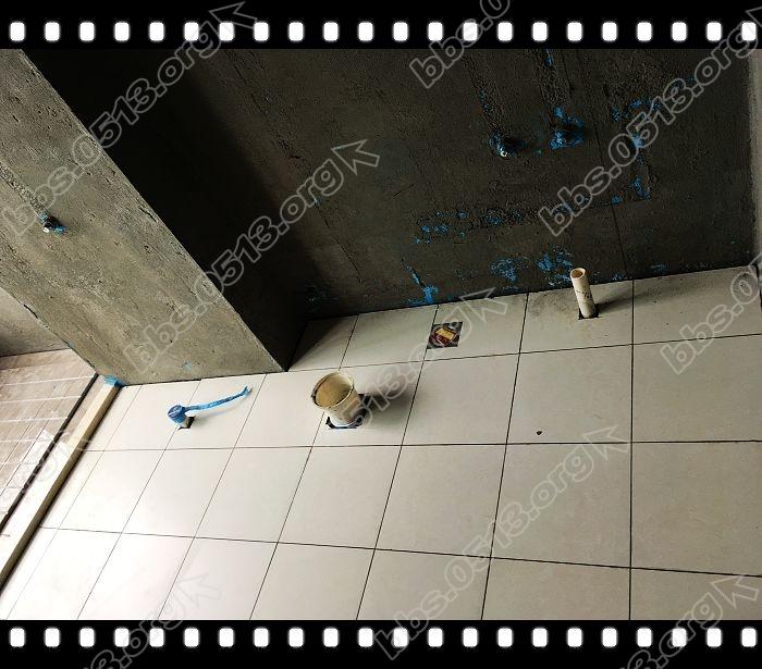 大卫生间地砖 (4).jpg