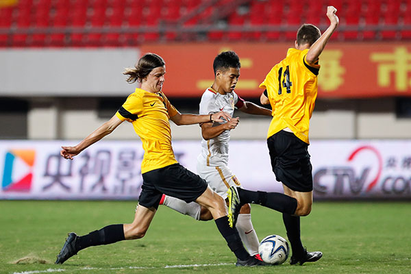 中日青少年足球差距有多大，国少奥运希望队两场又输了8个