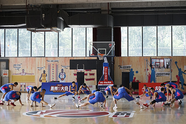 特写｜CBA选秀里的大学生球员：就是想经历一下，万一行呢