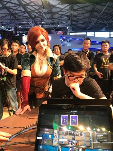 柯洁才过20岁生日，眼前却只剩“石佛”李昌镐的传奇纪录