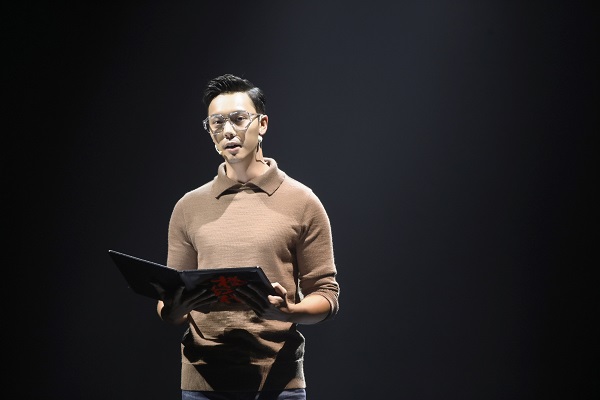 《橙红年代》开机，长得“不像好人”的陈伟霆饰演平民英雄