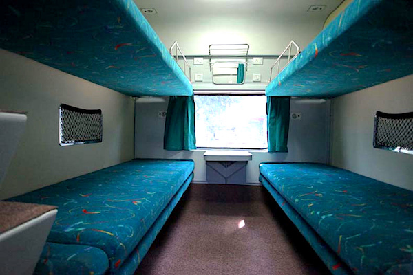 不用“开外挂”，印度火车求生秘籍