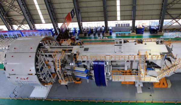 国产最大直径硬岩掘进机下线，将用于亚洲第一长铁路山岭隧道