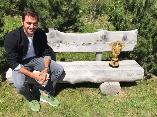 卫冕冠亚军都退出美网，费德勒有望一年三捧大满贯