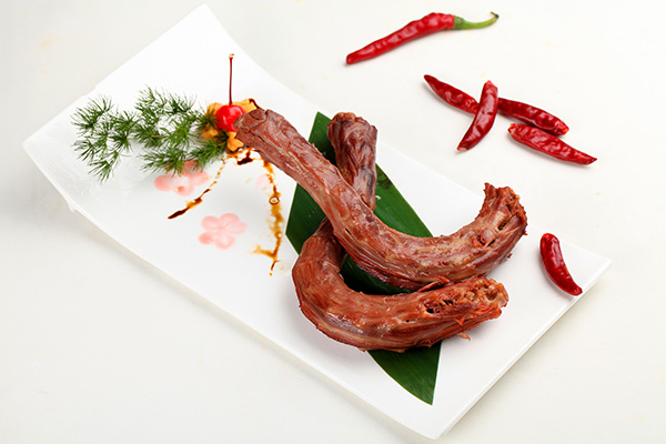 吃鸭脖子可致性早熟？还有哪些食物可能“催熟”孩子