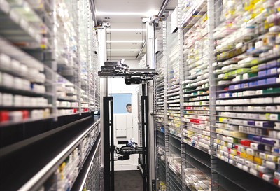 药品准入首次国家谈判：2万元一支的抗癌药降到7600元