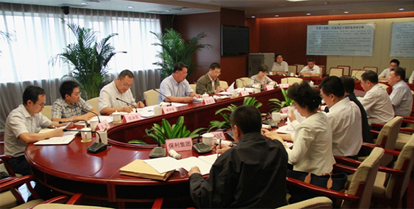 孟建民：要积极推动产业结构调整、带动央企产业重组与整合