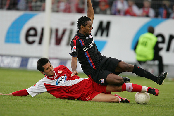 前国脚邵佳一入选“德甲名人堂”，一同获选的还有马特乌斯