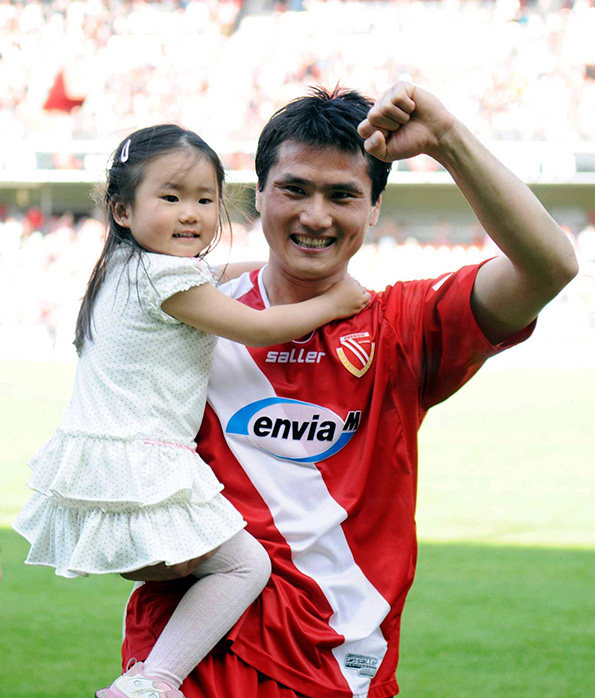 前国脚邵佳一入选“德甲名人堂”，一同获选的还有马特乌斯