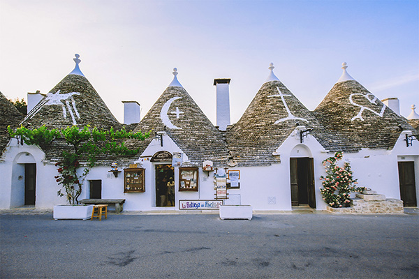 想知道童话里的精灵住在哪，就去阿尔贝罗贝洛看看