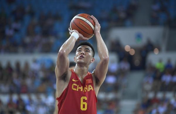 男篮亚洲杯来了澳洲球队，姚明轻轻问了声中国球员：你紧张吗