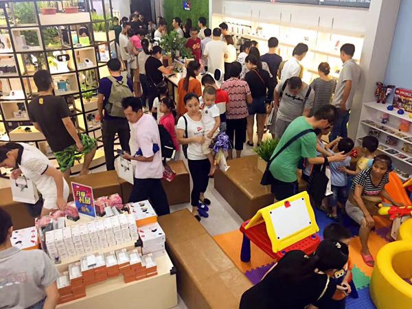 京东宣布年内要建300家3C零售体验店：与线上实时同价