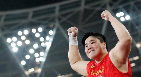 巩立姣女子铅球夺冠，为中国队赢得伦敦田径世锦赛首金