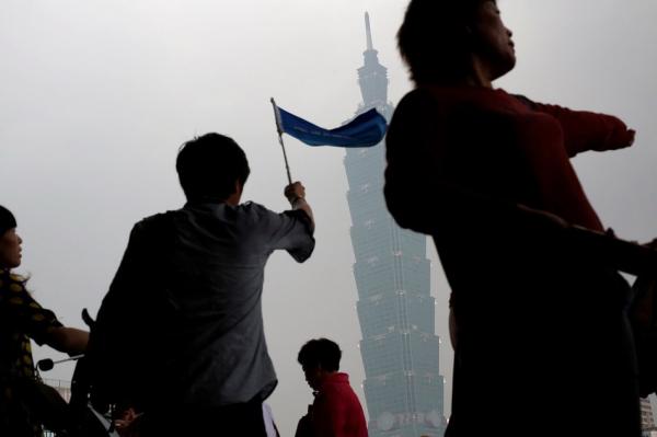 大陆赴台湾观光客人数几近腰斩，全台600间旅馆准备出售