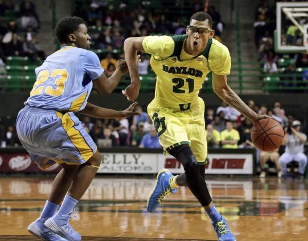 右眼失明，患马方综合征……这位NBA最励志新秀选择了中国