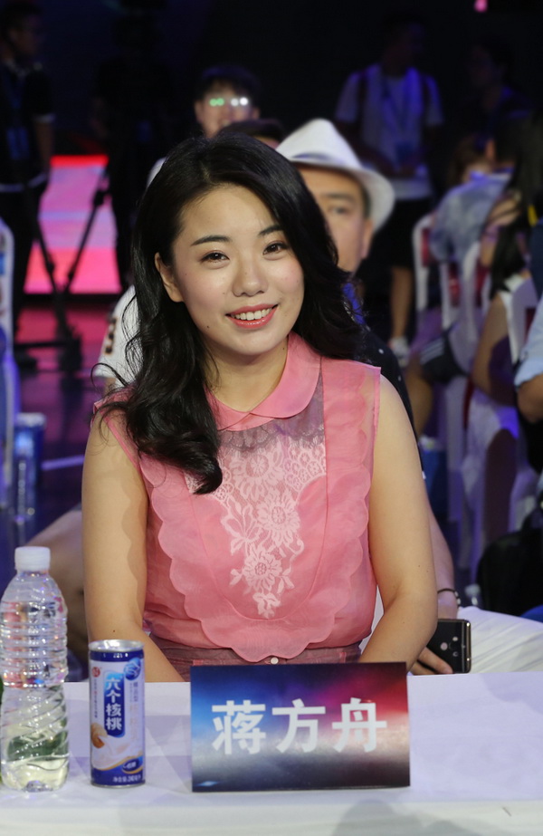 《向上吧！诗词》周日开播：“吃饭睡觉打刘震云”