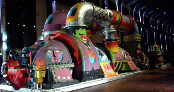 废弃厂房的华丽转身，巴黎问题区域里的“好莱坞”