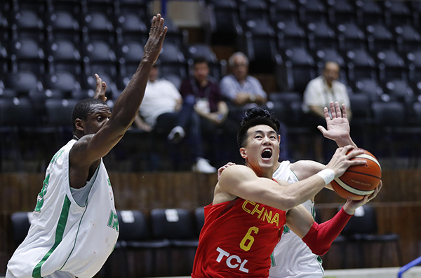 郭艾伦一人扛起中国男篮，这样的外线领袖20年没见过了