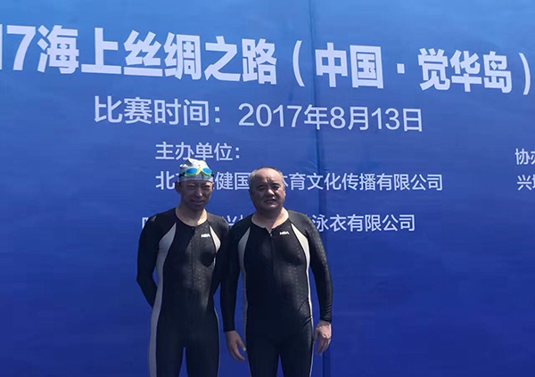 53岁张朝阳挑战横渡：爬过雪山跑过马拉松，我挺了不起的