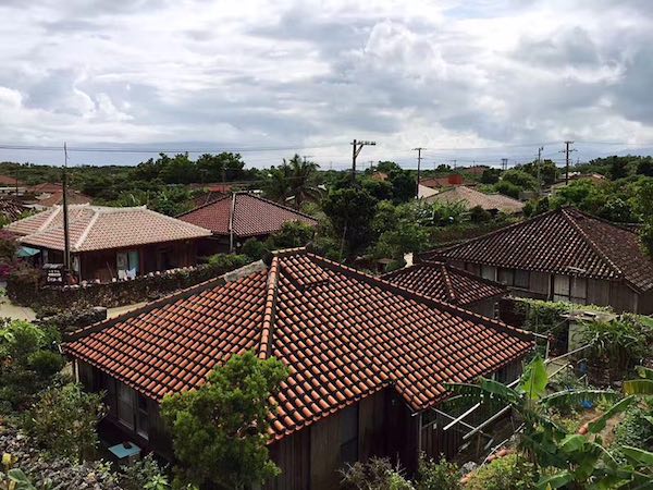 古树、星砂、水牛车，冲绳这些小岛人少景好