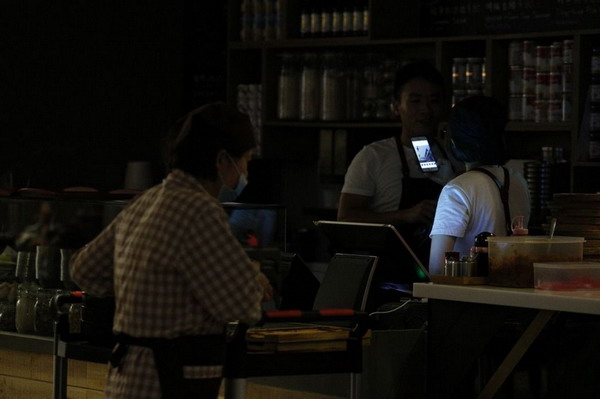 台湾突发史上最大规模停电，最迟今晚12时恢复全面供电