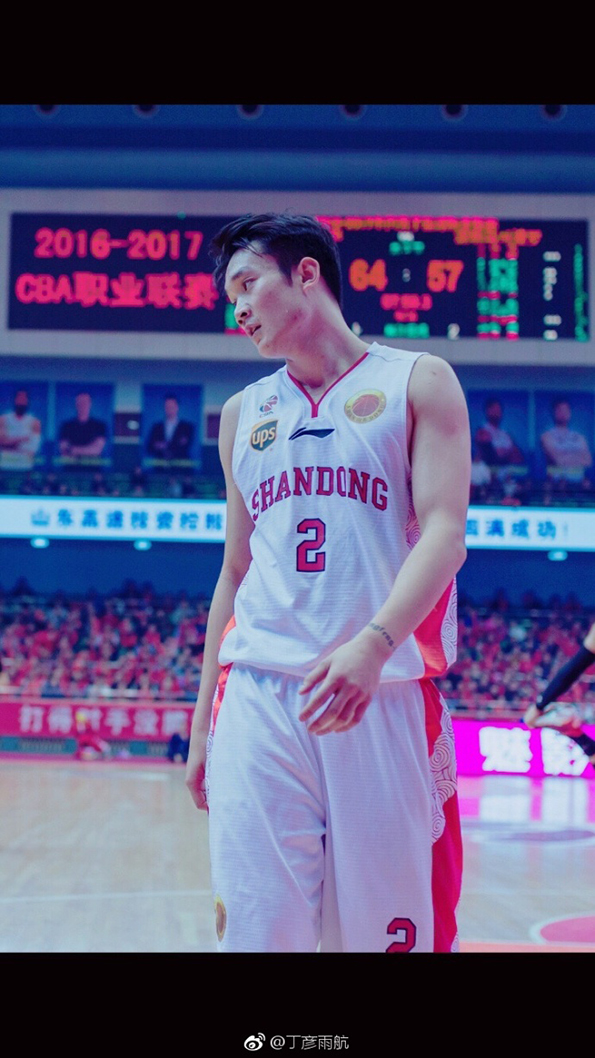 丁彦雨航放弃去NBA：时机不成熟，专心CBA冲冠
