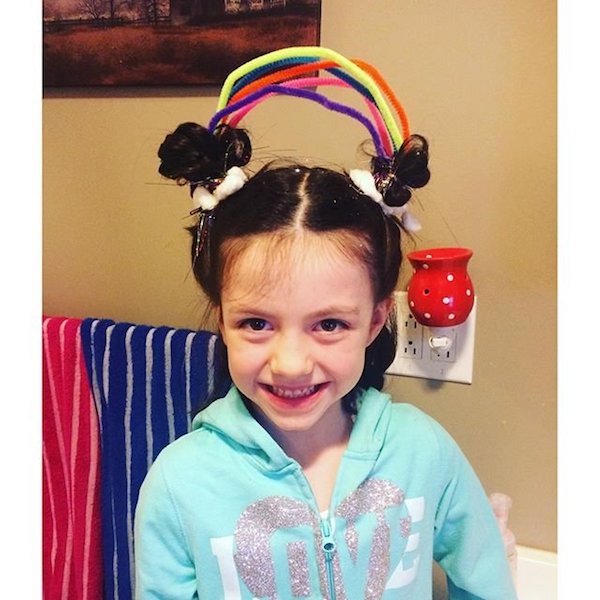 他们把创意玩到了小朋友的头发上