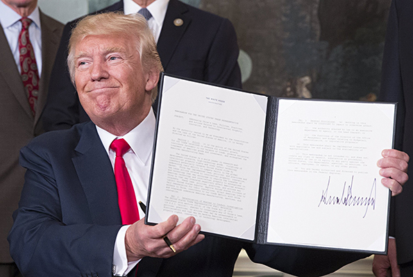 人民日报谈美对华发起“301调查”：美国打不赢更打不起