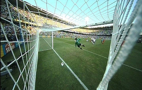 中国足协：明年出台职业裁判制度，视频裁判尽快试行