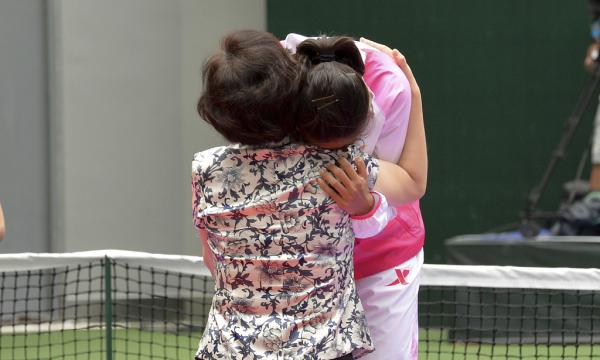 张帅全运会又一次情绪失控，教练：她的成功法宝就是哭得更多